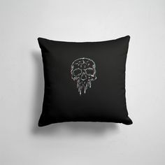 Подушка декоративная 45х45см Популярные иллюстрации Другие Skull Glitch 365home