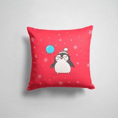 Подушка декоративная 45х45см Животные Пингвин с шариком 365home