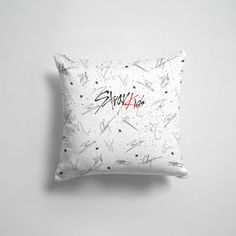 Подушка декоративная 45х45см K pop Stray Kids АВТОГРАФЫ 365home
