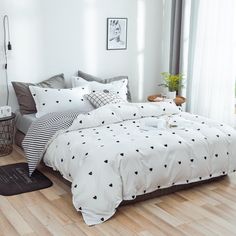 Комплект постельного белья Mency House 2-х спальный 70х70 2Мх-Черные сердечки на белом
