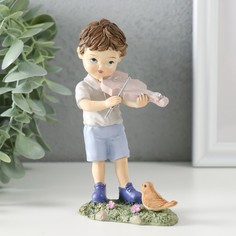 Сувенир полистоун "Мальчик играет на скрипке птичке" 7,5х4х12,5 см No Brand