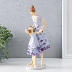 Сувенир полистоун "Мама с дочкой в сиреневых платьях с цветами" 9х8,5х23,5 см No Brand