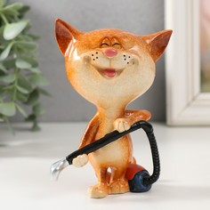 Сувенир полистоун лак "Котик с пылесосом" 9х5,7х12,3 см (2 шт.) No Brand