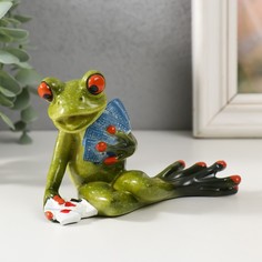 Сувенир полистоун лак "Лягушонок-картежник" 12,5х8х8 см (2 шт.) No Brand