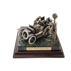 Статуэтка Генри Форд и модель T «Speedster» 1/24 Пятигорская Бронза 11654