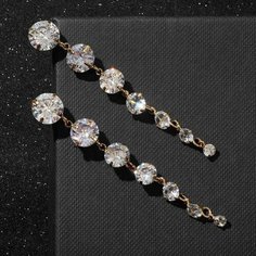 Серьги пусеты Queen Fair, циркон, стекло, белый, золотой