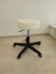 Стул мастера ARTSTEEL белый 60х36х60