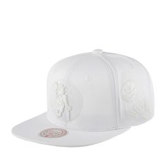 Бейсболка унисекс MITCHELL NESS HHSS2995-BCEYYPPPWHIT белая one size Mitchell&Ness