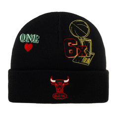 Шапка унисекс Mitchell & Ness KTCFSH21011-CBUChicagoBullsNBA черная, one size Mitchell&Ness