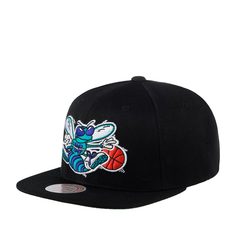 Бейсболка унисекс MITCHELL NESS 6HSSJS19079-CHOBLCK Charlotte Hornets NBA черная, one size Mitchell&Ness