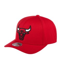 Бейсболка унисекс MITCHELL NESS HHSS3257-CBUYYPPPRED1 Chicago Bulls NBA красная, one size Mitchell&Ness