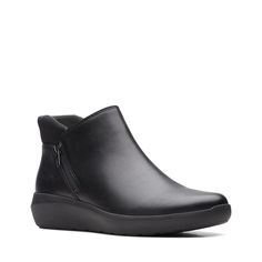 Ботинки женские Clarks 26163322 черные 38.5 EU