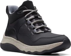 Кроссовки женские Clarks 26168977 черные 40 EU