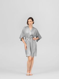 Халат женский Togas Наоми укороченный серый XL