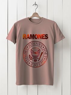 Футболка унисекс HYPNOTICA Музыка Ramones - 237 розовая XL