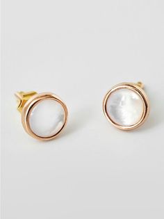 Серьги пусеты из латуни SHINE & BEAUTY 34313151К, перламутр