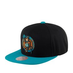 Бейсболка унисекс MITCHELL NESS HHSS5740-BCEYYPPPBKTL черная one size Mitchell&Ness