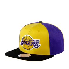 Бейсболка унисекс MITCHELL NESS 6HSSSH21298-LALGDBK Los Angeles Lakers NBA желтая / черная Mitchell&Ness
