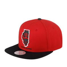 Бейсболка унисекс MITCHELL NESS HHSS3459-CBUYYPPPRDBK Chicago Bulls NBA красная / черная Mitchell&Ness