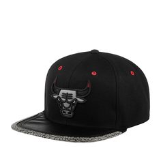 Бейсболка унисекс Mitchell&Ness 6HSSMM19505-CBUBKGY Chicago Bulls NBA черная, one size