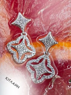 Серьги из серебра ЮТЛАЙН С-7712, фианит