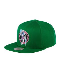 Бейсболка унисекс MITCHELL NESS 6HSSSH20056-BCEGREN Boston Celtics NBA зеленая, one size Mitchell&Ness