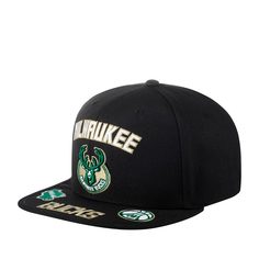 Бейсболка унисекс MITCHELL NESS HHSS2998-MBUYYPPPBLCK Milwaukee Bucks NBA черная, one size Mitchell&Ness