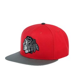 Бейсболка AMERICAN NEEDLE 400A2V-CBH Chicago Blackhawks 400 Series NHL красная/черная