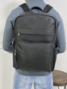Рюкзак мужской TAYBR TAY-2009-RM черный, 40x30x15 см