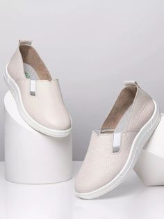 Слипоны женские Алми 011Т-Ж-К0(777201) бежевые 37 RU