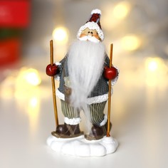 Новогодний сувенир Дед Мороз с длинной бородой, на лыжах 4838673 10,5х5,5х4 см No Brand