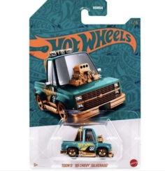 Машинка Hot Wheels Toond 83 Chevy Silverado HVX00