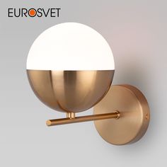 Бра Eurosvet Nuvola 70129/1 латунь с белым матовым плафоном из стекла E27