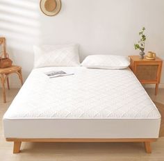 Наматрасник стеганый THE HOME 160х200 с резинкой по кругу No Brand