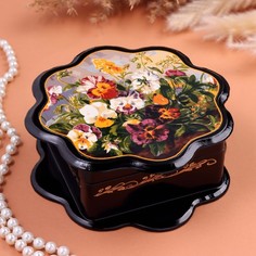 Шкатулка "Анютины глазки", черная, 16х16 см, лаковая миниатюра No Brand
