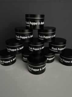 Свеча ароматическая парфюмированная в металлической банке Black Pepper & Amber New Style