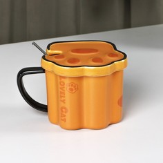 Кружка Лапа тигра 350 мл, 14х10х9см желтый No Brand