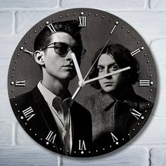 Настенные часы Бруталити музыка Arctic Monkeys - 9020