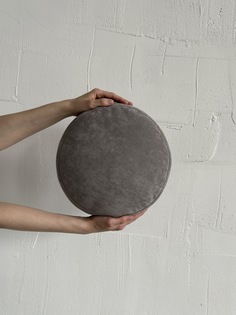 Декоративная подушка круглая Таблетка 28x28 см, серый No Brand