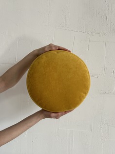 Подушка декоративная круглая Таблетка 28x28 см, горчица No Brand