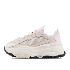 Женские кроссовки Ozgaia Adidas