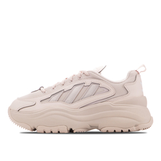 Женские кроссовки Ozgaia Adidas