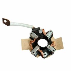 Щетка стартера ВАЗ 2110 (щеточный узел в сборе) нового образца (металлический корпус) Isla