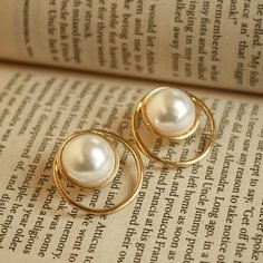 Серьги клипсы Dolce far niente, искусственный камень, белый