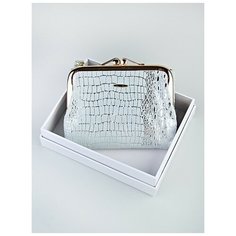 Кошелек , фактура перфорированная, глянцевая, гладкая, лаковая, под рептилию, мятный Babak 96