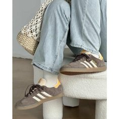 Кроссовки adidas Gazelle, размер 37 RU (5.5 US), серо-коричневый/белый