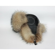 Шапка ушанка Мария ушанка из енота на кожаной макушки, размер 58, черная
