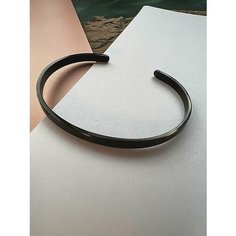 Жесткий браслет, 1 шт., размер one size, диаметр 5 см, черный Без бренда
