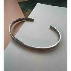 Жесткий браслет, 1 шт., размер one size, диаметр 5 см, серебристый Без бренда