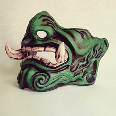 Маска японского Демона они (Oni) с клыками / Полумаска самурая на лицо. Нет бренда